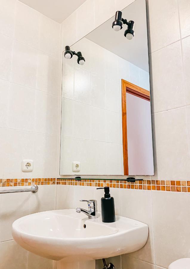 Habitacion Privada + Bano Privado En La Vivienda Lägenhet Corralejo Exteriör bild